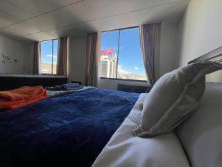 Moderno, céntrico, las mejores vistas del Illimani - 0