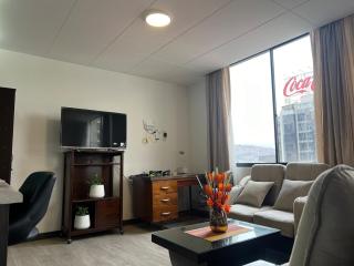 Moderno, céntrico, las mejores vistas del Illimani - 7