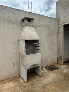 Casa com dois quartos e piscina em mineiros - 8