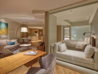 Novotel Suites Manila at Acqua - 0