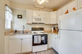 1 Mi to Downtown Pueblo! Cat-Friendly Condo - 8
