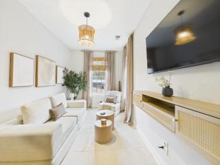 Serene 2BR Deck Fire Pit & Free Parking - 0