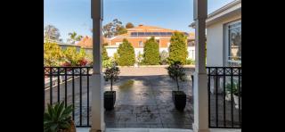 Cosy private room easy access to city & airport - 8