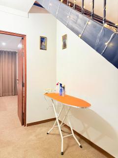 Secure & Comfortable Family Stay 2BHK Entire Apartment in Lyallpur Galleria Mall 24-7 Protection By Zavana Suites - 1