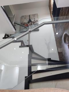 Comfortable house 15 min Consulate 10 min Bridge - 7