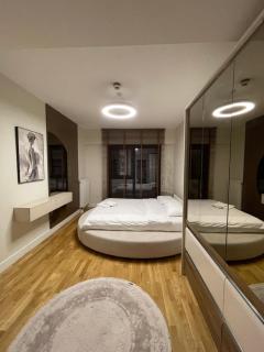 Elegant & Spacious 2 Bedroom 2 Bathroom Apartment - 9