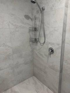 The Ultimate Family Retreat - Stylish & Spacious - 6