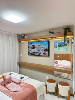 Magnífico APARTAMENTO de Charme - 3 quartos AR CONDICIONADOS SPLIT - Beira Mar, 2 banheiros, 2 Vagas Garagem, 4 Varandas, 2 Elevadores, Redes para Descanso, Wi-Fi, Air Fryer, Disney Plus, HBO Max, Guarda Sol, Cadeiras de Praia e Caixa Térmica - 8