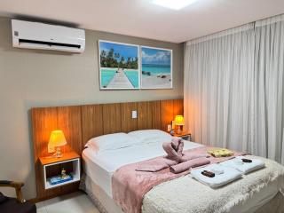 Magnífico APARTAMENTO de Charme - 3 quartos AR CONDICIONADOS SPLIT - Beira Mar, 2 banheiros, 2 Vagas Garagem, 4 Varandas, 2 Elevadores, Redes para Descanso, Wi-Fi, Air Fryer, Disney Plus, HBO Max, Guarda Sol, Cadeiras de Praia e Caixa Térmica - 3