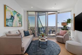 Westside Place Spacious Two-Bedroom City Suite - 0