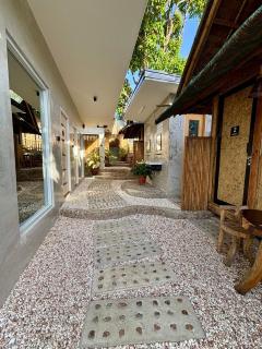 Nipa Hut Lodging House - 1