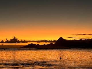 Private beach access, fiber optic internet & parking - 8