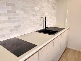 Sea Views and Simple Luxury - 3