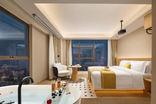 Surprise Hotel Chengdu - 8