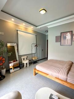 Ben Thanh Stay - Steps to Nguyen Hue Walking Street - 1