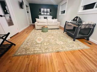 2 Mstr King Suites Lux Kitchen Games Location! - 1