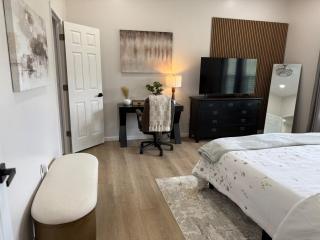 Executive 1BR Home - King Bed - Workspace - Quiet Vidalia Stay - 2
