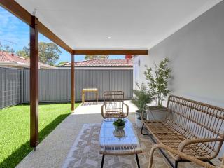 Spacious 3-Bed Home in Leafy Yokine - 9