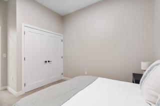 Spacious 2BR CozySuites OTR Downtown #15 - 8