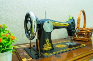 Spacious 4BR Corner with Pool Table - 4