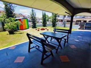 Spacious 4BR Corner with Pool Table - 3