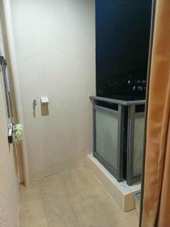 Cozy Modern Baguio Condo, Megatower VII with Balcony - 2