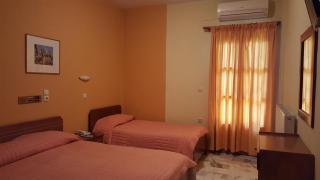 Spanias Hotel - 7