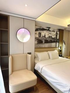 Jinglai Rooftop Garden Hotel Bund Jingan Temple Changshou Road Metro - 1