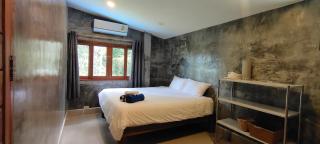 Le Grand Bleu Hotel - 8