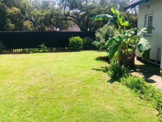 Urban Escape Day and Night Guest House - 3