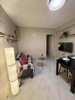 1BR Condo with balcony near MOA,Parqal,Solaire - 8