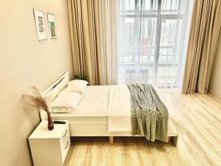 Центр левого берега, Комплекс Grand Champion - 0