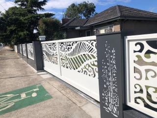 Spacious room with perfect location in Sunshine - 4