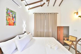 Mansion view - Rose Patals - 2