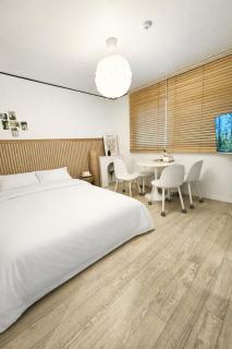 장안숲채 # Suwon Baseball Stadium 5 minutes on foot # Hwaseong Haenggung Palace # Starfield # - 0