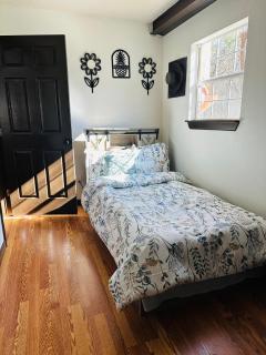 Cozy two story cabin retreat surrounded by nature - 1