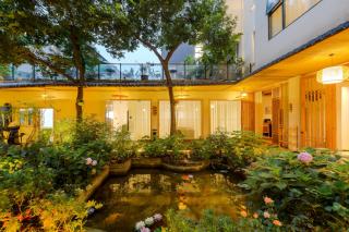 Fengyin Tianjiao Chengdu Panda Base Store - 5