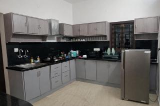 Spacious 3BHK in Jubilee Hills Near Film Nagar - 4