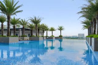 City view Elegant Studio with Balcony & Pools - 8