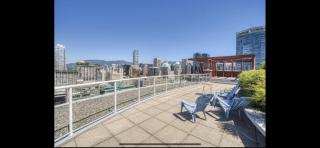 downtwon apartment suite 933 seymour - 1