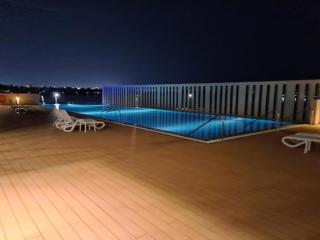Luxurious Waterfront 2-Bedroom Apartment in RAK Hosted by Desert City Stays - 1