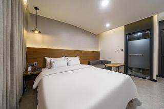 Daejeon Brown Dot Wolpyeong - 1