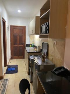 West suits kisauni road - 4