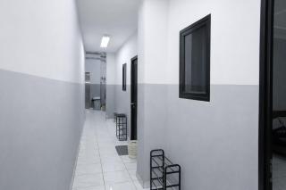 V1 Hotel Near Mangga Besar - 9