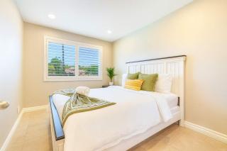 2 Homes in 1 Sleeps 18 10 Min to Zoo and Beach - 8