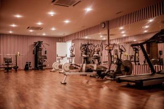 Ramada by Wyndham Almaty - Almaty - 4