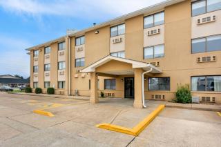 Super 8 by Wyndham Evansville East - 9