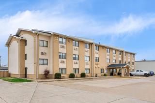 Super 8 by Wyndham Evansville East - 8