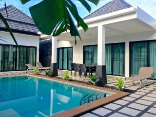 Clos Vougeot Villa by G Estate - Strand Rawai - 3