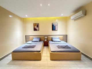 The Ray Hotel & Apartments - 8